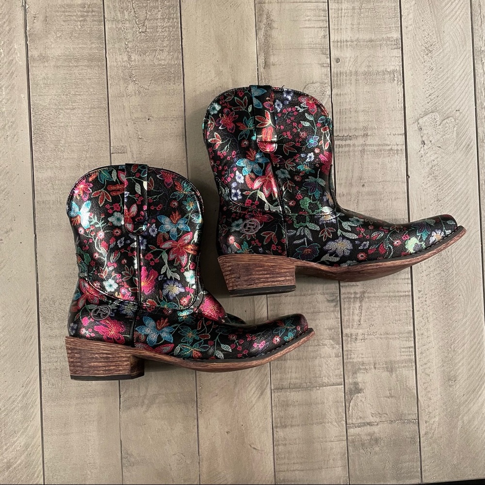 Roper Black Floral Embroidered Western Ankle Boots